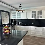 Paradise Bodrum, 14 Personnes, Vue Mer, Piscine, Privee, Sauna, A Vapeur, Ascenseur * Milas