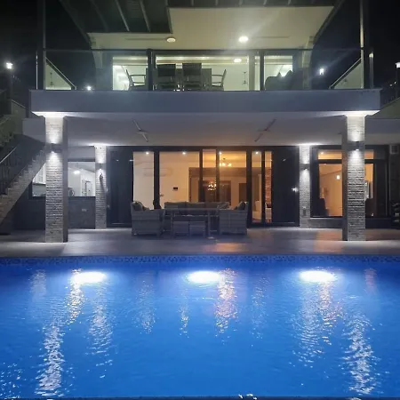 Vilă Paradise Bodrum, 14 Personnes, Vue Mer, Piscine, Privee, Sauna, A Vapeur, Ascenseur *