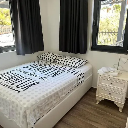 Vilă Paradise Bodrum, 14 Personnes, Vue Mer, Piscine, Privee, Sauna, A Vapeur, Ascenseur Milas