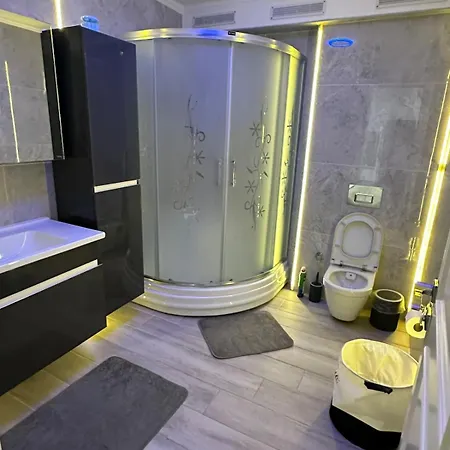 Paradise Bodrum, 14 Personnes, Vue Mer, Piscine, Privee, Sauna, A Vapeur, Ascenseur Vilă