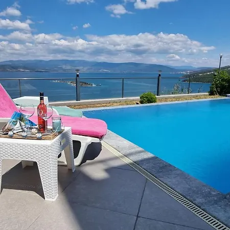 Paradise Bodrum, 14 Personnes, Vue Mer, Piscine, Privee, Sauna, A Vapeur, Ascenseur Вилла Миляс