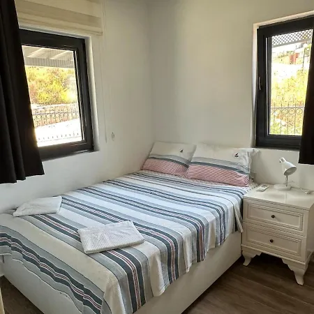 Вилла Paradise Bodrum, 14 Personnes, Vue Mer, Piscine, Privee, Sauna, A Vapeur, Ascenseur Миляс